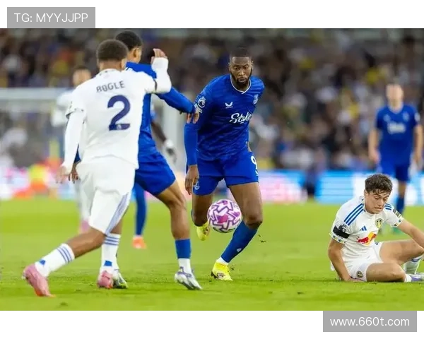 埃弗顿点球风波引发英超判罚质疑